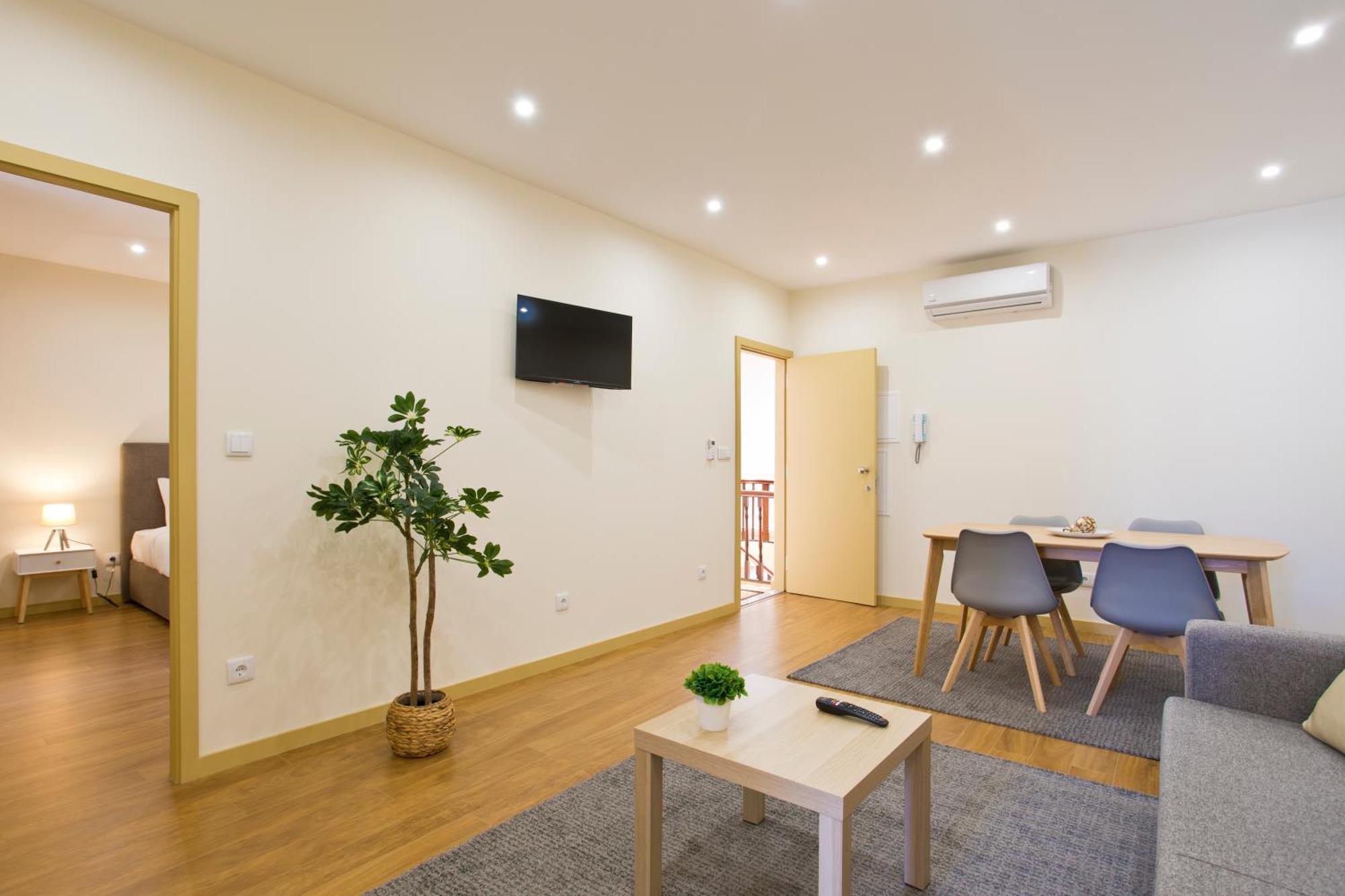 Aposentus - Cs Trindade Apartamento *